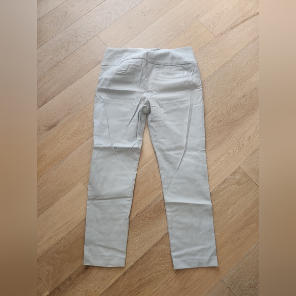 SUZY SHIER | NWT Grey stretch ankle pants - Picture 3 of 5